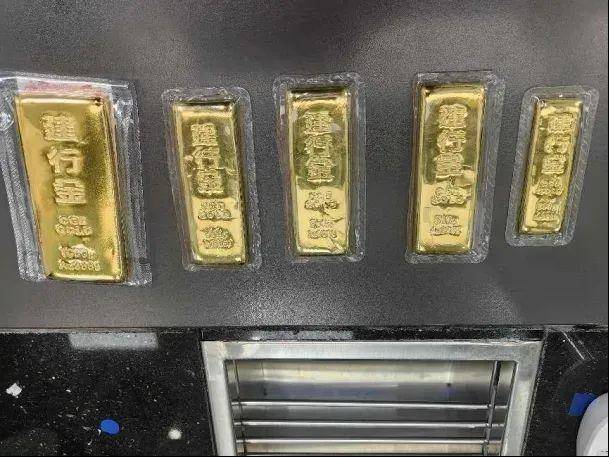 皇冠信用网平台出租
_广西老人被深度洗脑半个月皇冠信用网平台出租
，坚持要买230万黄金！关键时刻......