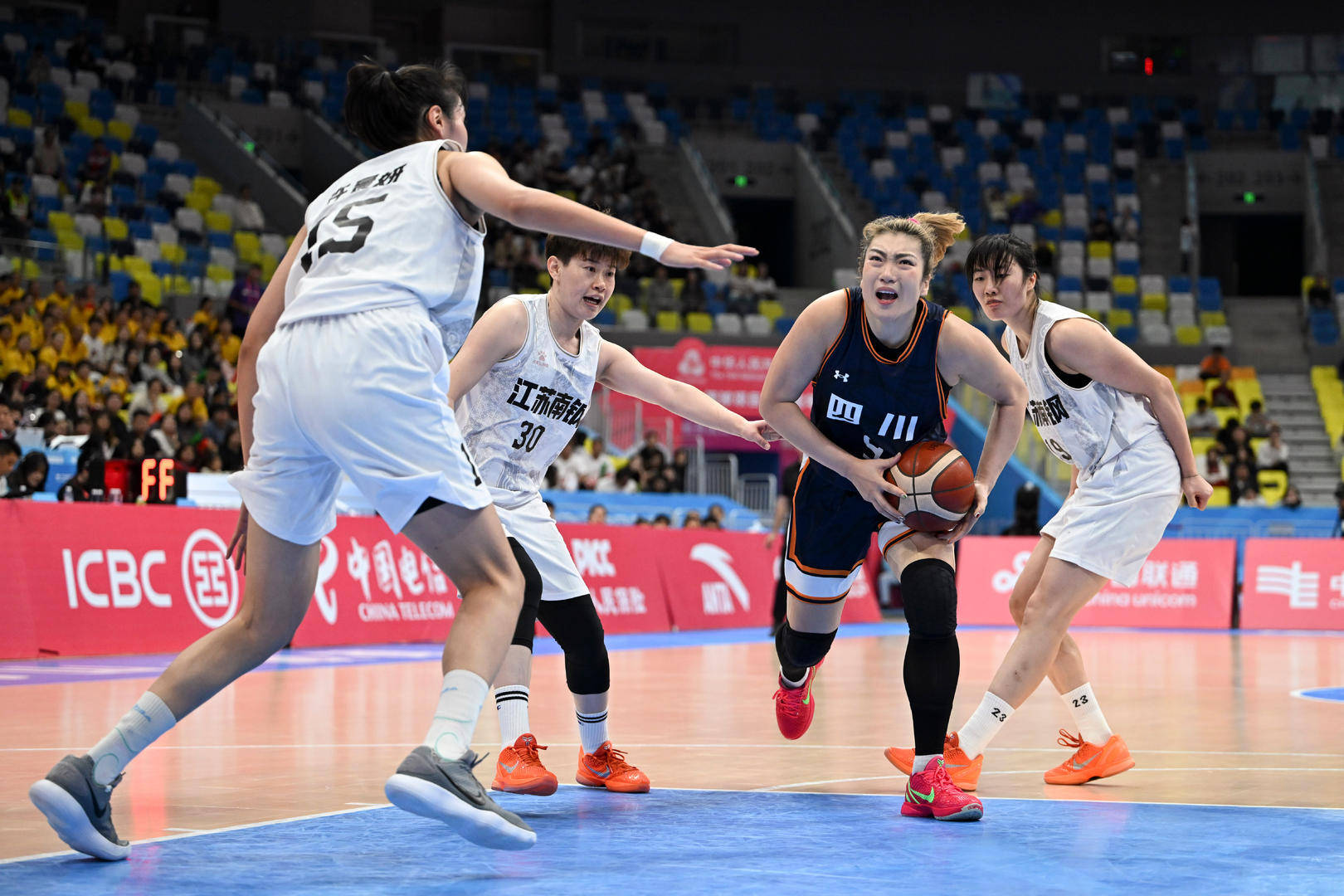 皇冠信用庄家
_“梦之队”四川女篮遗憾失金皇冠信用庄家
,冠军广东队感谢强大的对手成就自己